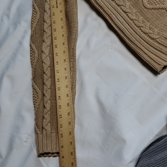 LEO AND NICOLE SWEATER - Picture 7 of 9